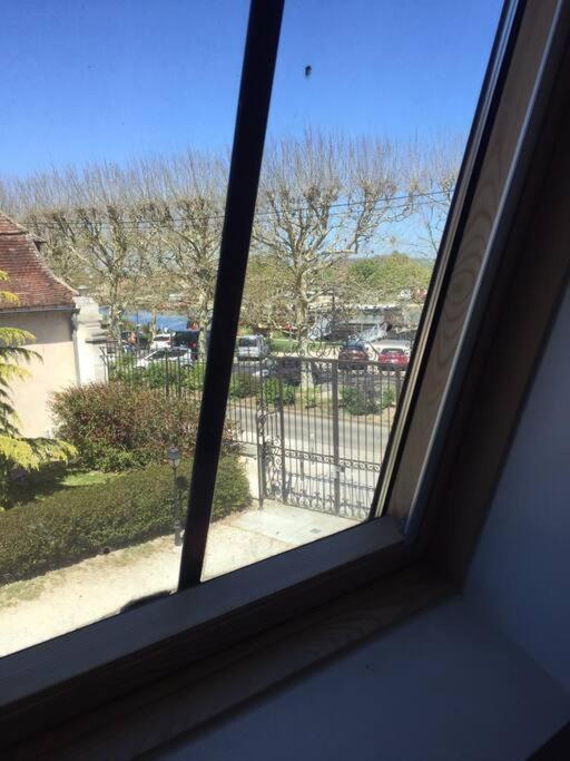 Bel Appart Au Bord De L'Eau Proche Gare Avec Wifi Auxerre Exterior foto
