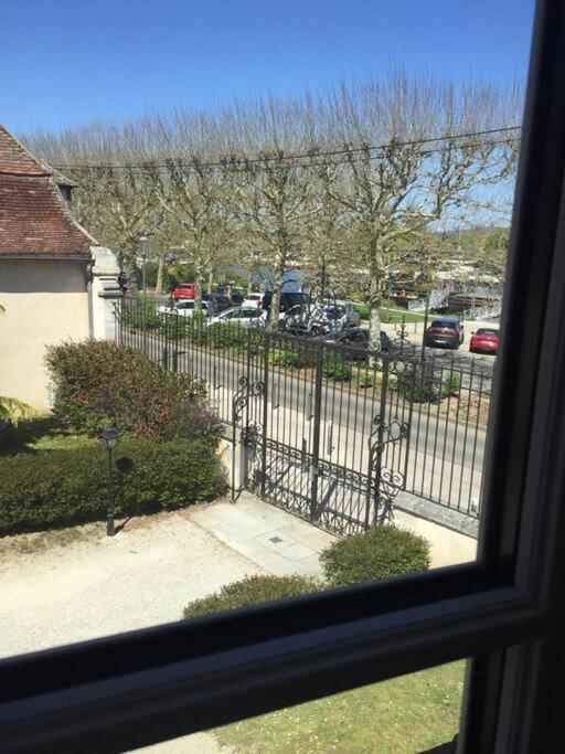 Bel Appart Au Bord De L'Eau Proche Gare Avec Wifi Auxerre Exterior foto